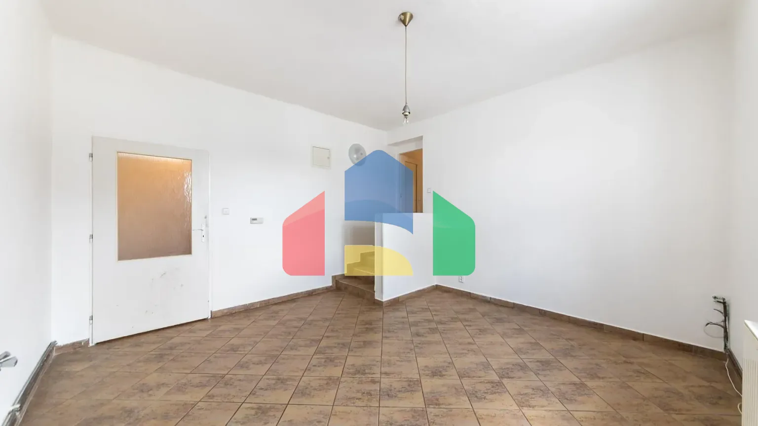 На продажу многоквартирные дома 256 m²