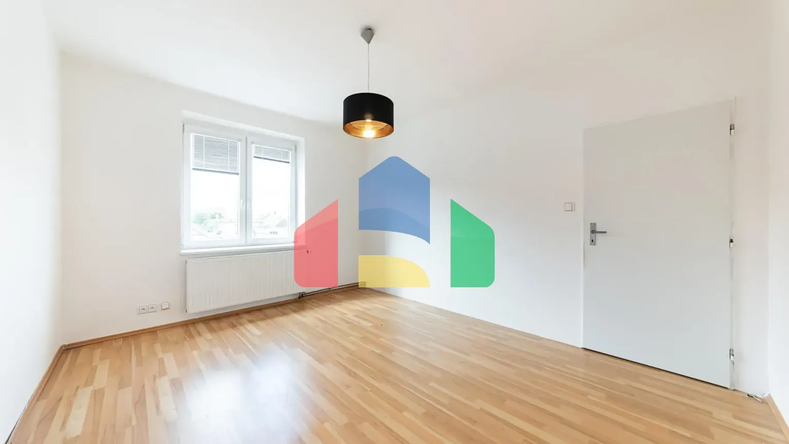 На продажу многоквартирные дома 256 m²