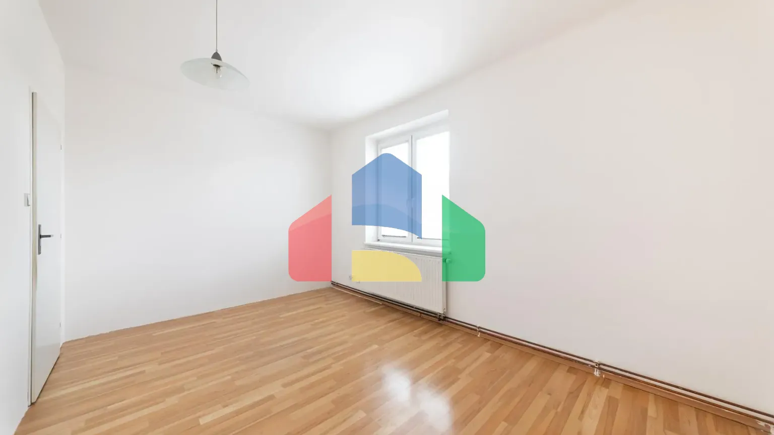 На продажу многоквартирные дома 256 m²