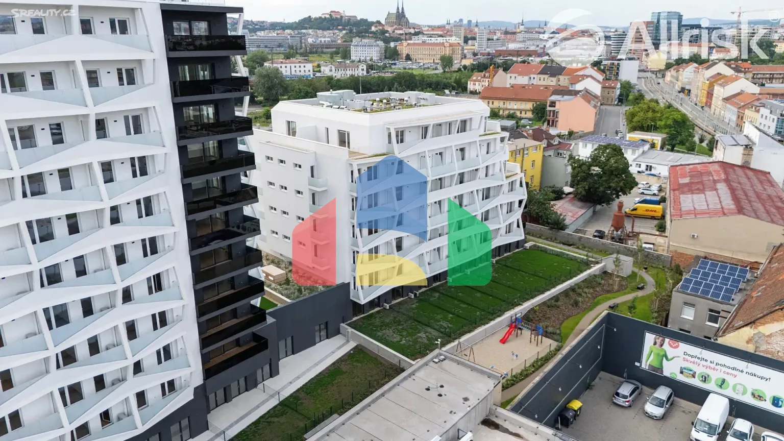 На продажу торговые помещения 129 m²