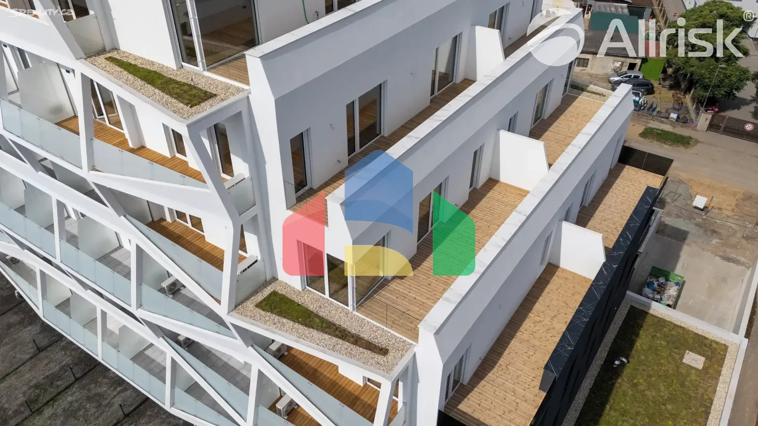 На продажу торговые помещения 129 m²