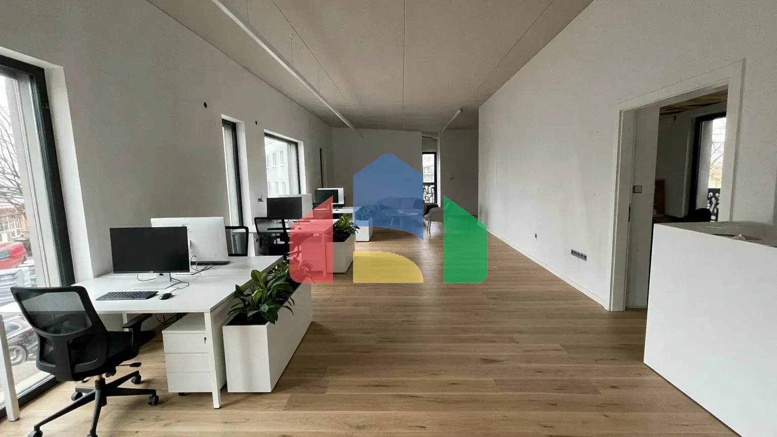 На продажу офисные помещения 379 m²