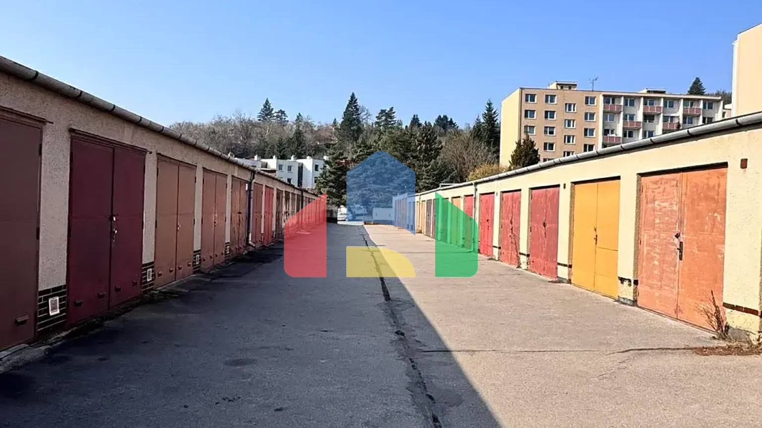 На продажу гаражи 10 m²