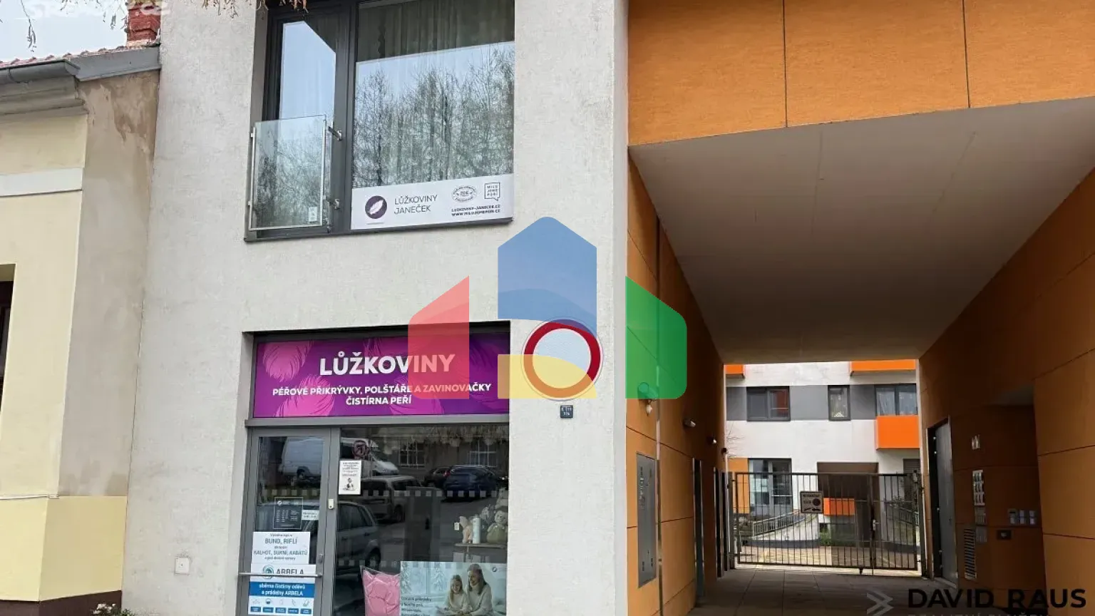 На продажу торговые помещения 78 m²