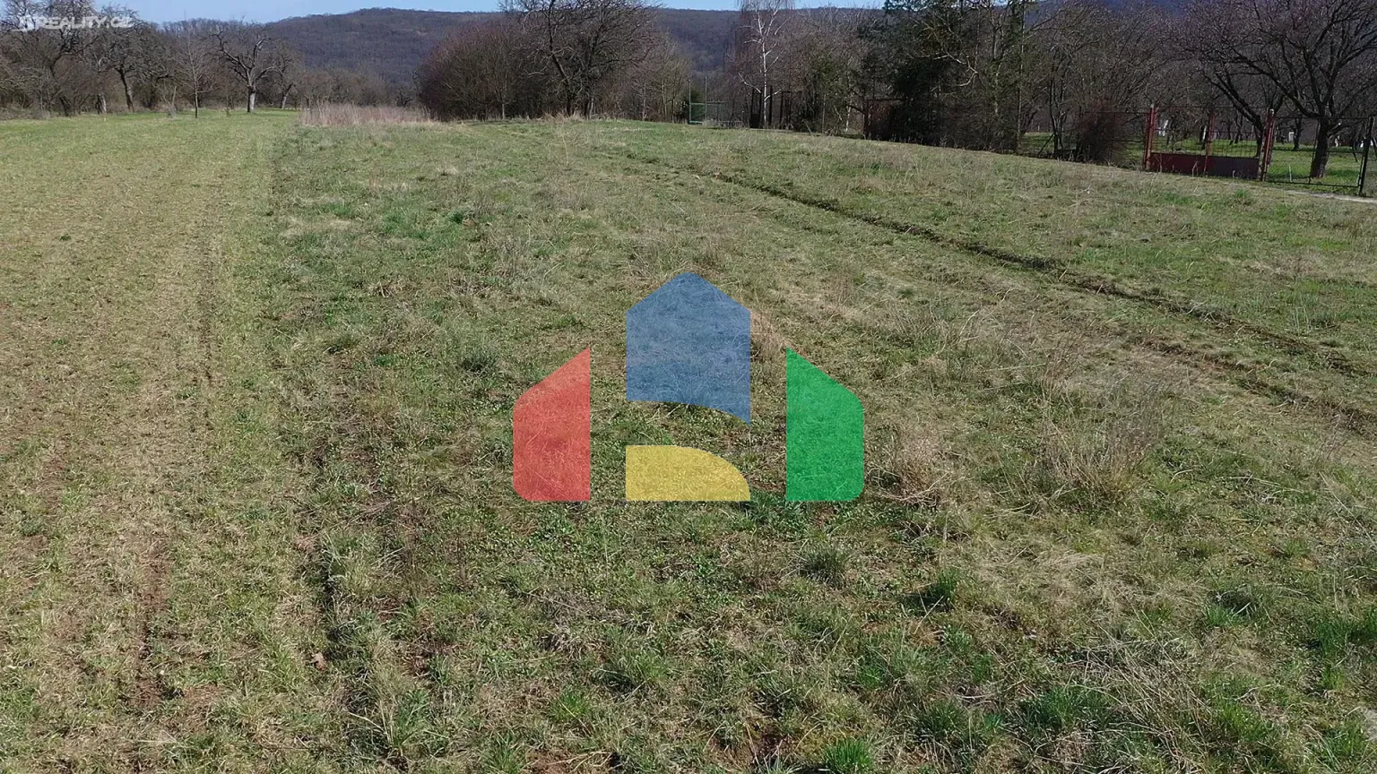 На продажу сады 331 m²