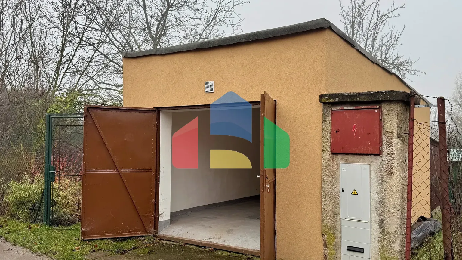 На продажу гаражи 23 m²