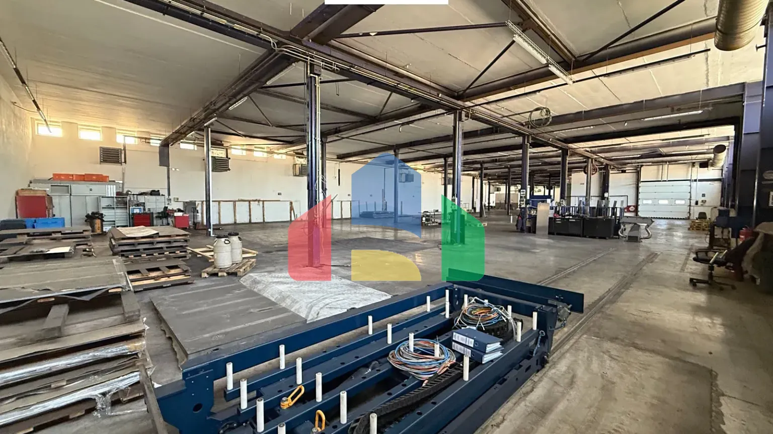 На продажу коммерческие участки 16065 m²