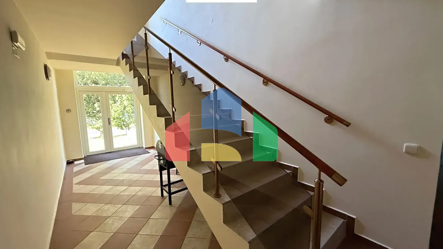 На продажу коммерческие участки 16065 m²