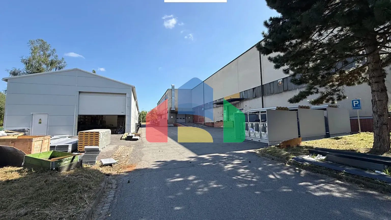 На продажу коммерческие участки 16065 m²