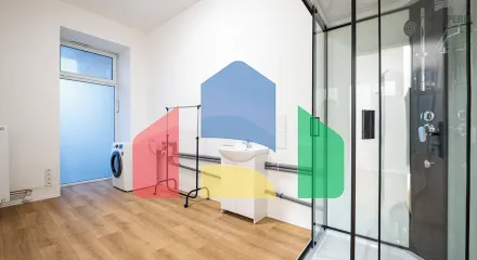 На продажу многоквартирные дома 300 m²