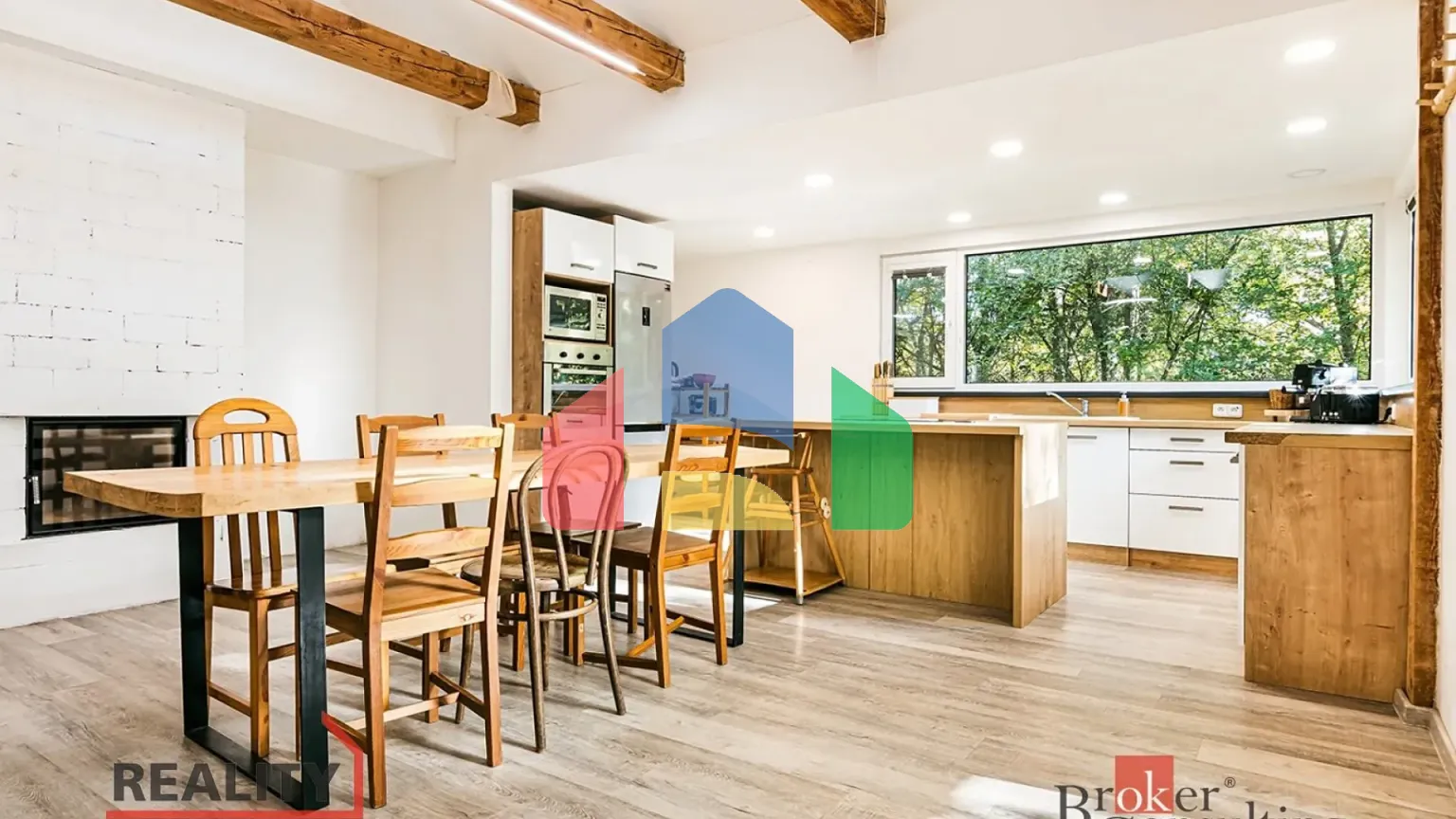 На продажу семейные дома 110 m², земельный участок 110 m²