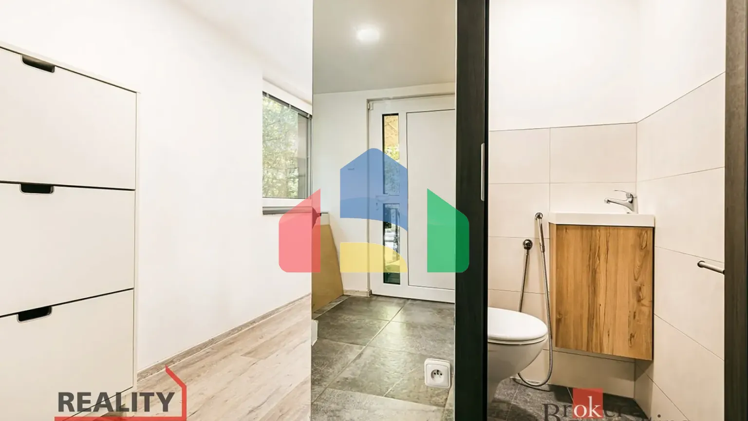 На продажу семейные дома 110 m², земельный участок 110 m²