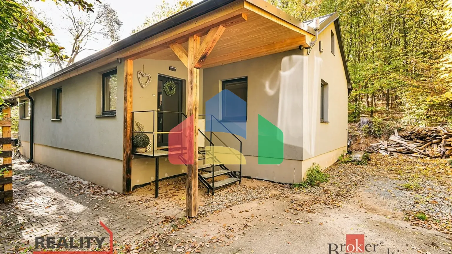 На продажу семейные дома 110 m², земельный участок 110 m²