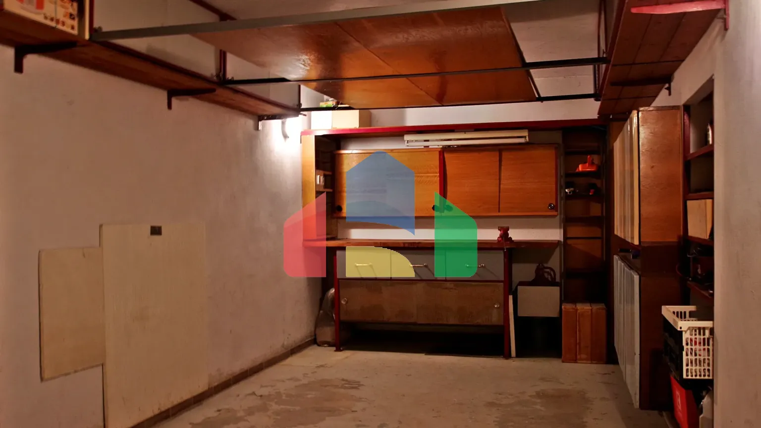 На продажу гаражи 20 m²