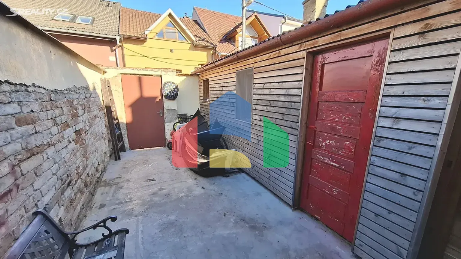 На продажу семейные дома 60 m², земельный участок 104 m²