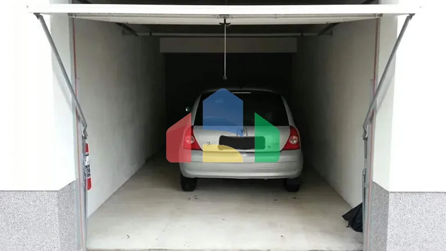 На продажу гаражи 18 m²