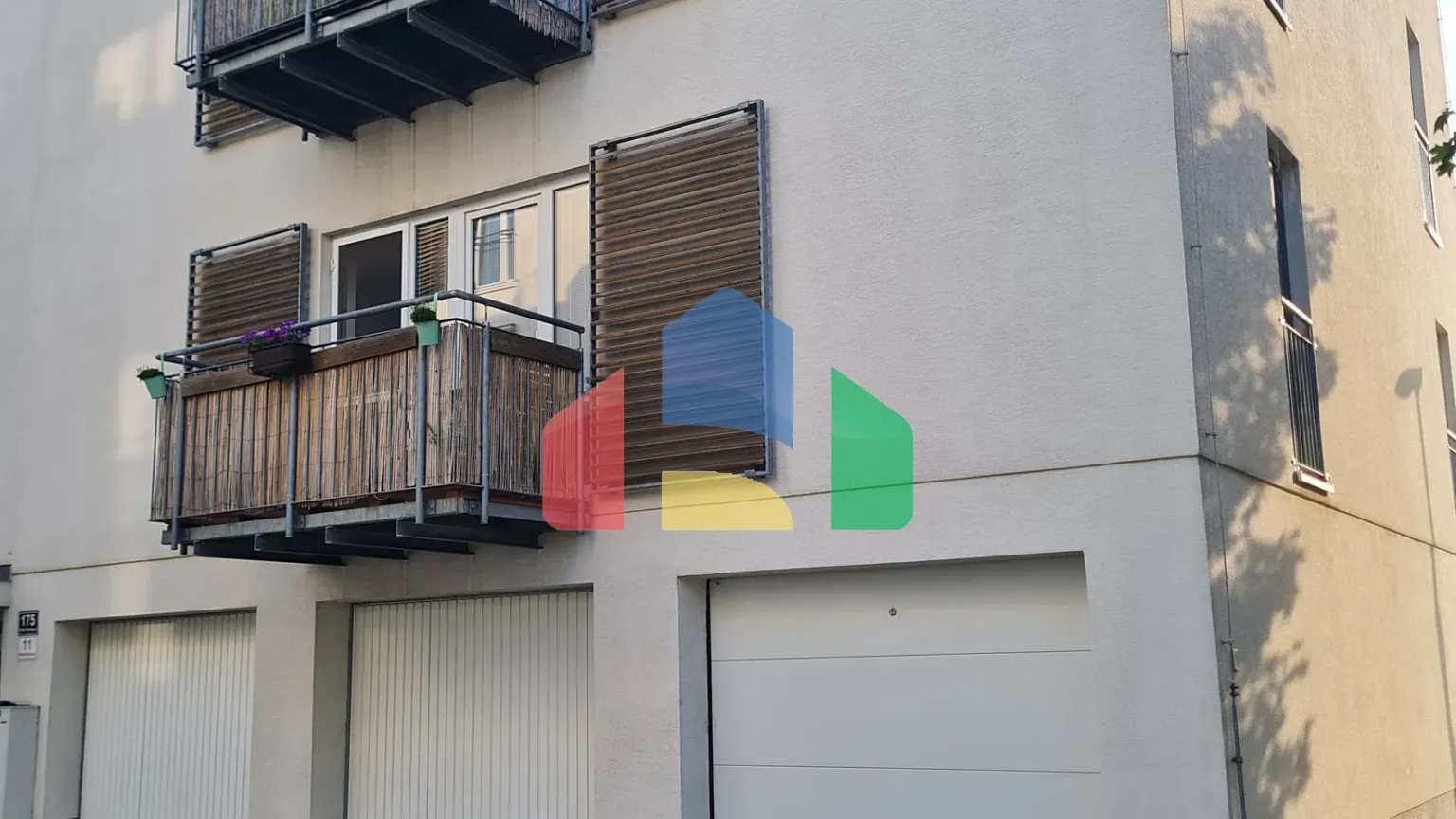 На продажу гаражи 18 m²