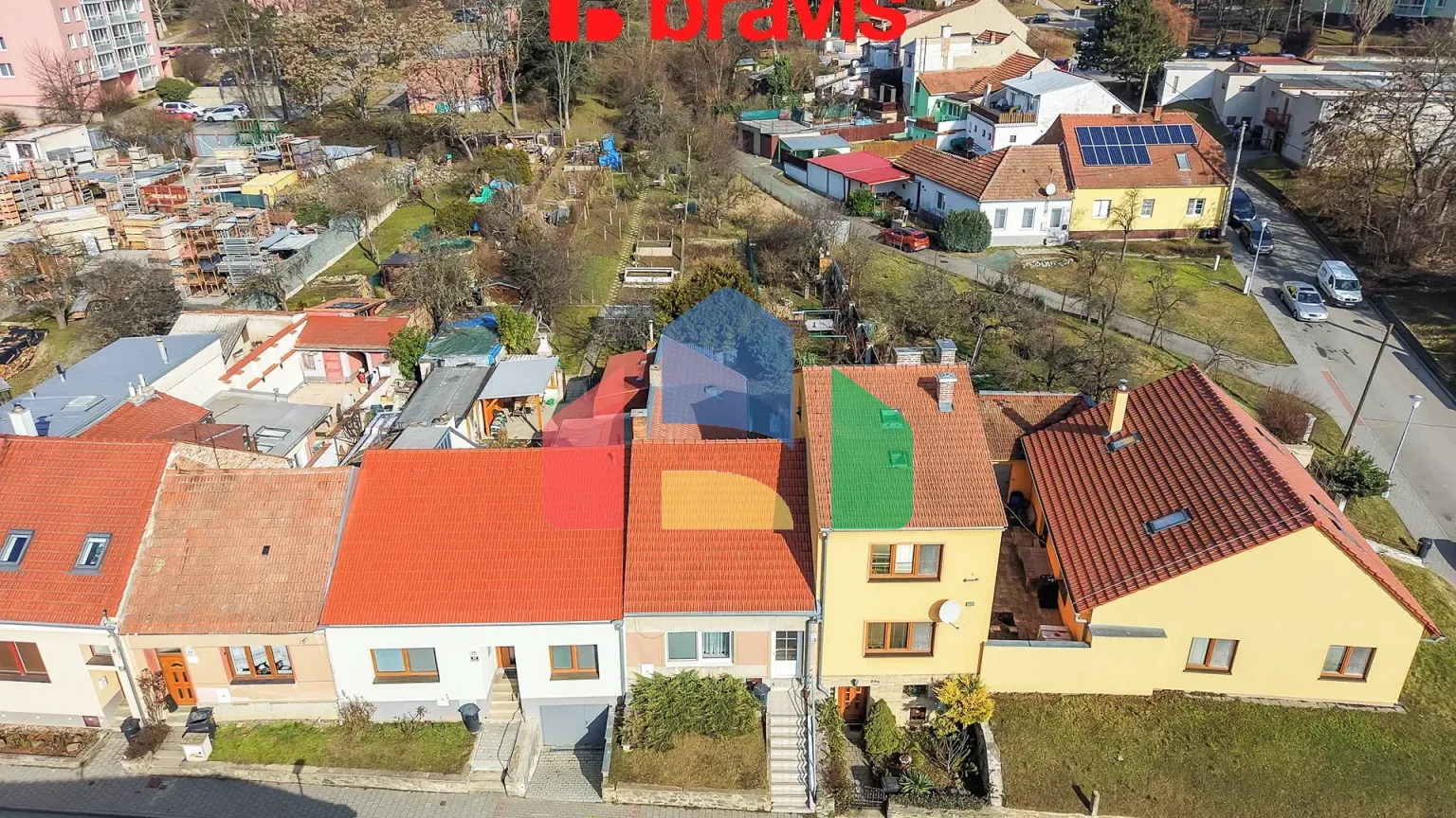 На продажу семейные дома 74 m², земельный участок 455 m²