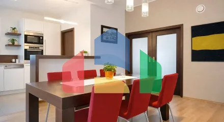 На продажу семейные дома 259 m², земельный участок 1075 m²