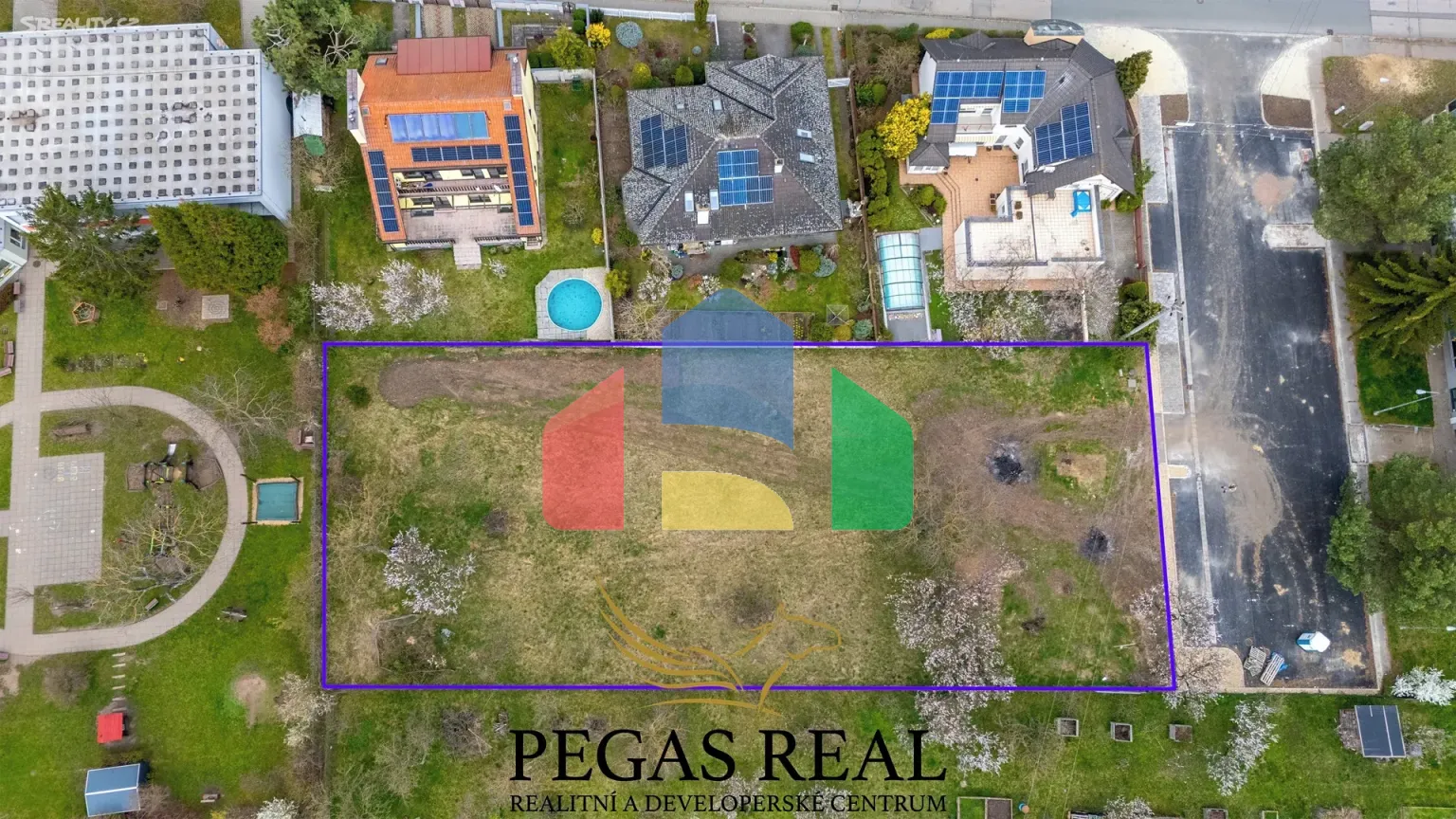 На продажу участки под строительство 850 m²