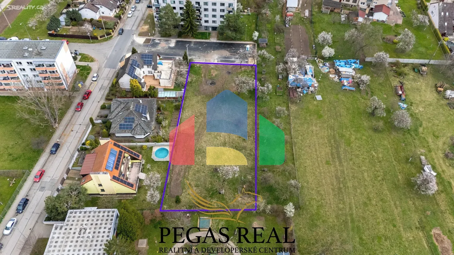 На продажу участки под строительство 1807 m²