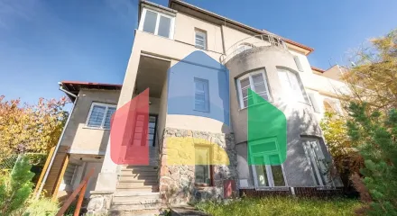 На продажу виллы 350 m², земельный участок 601 m²