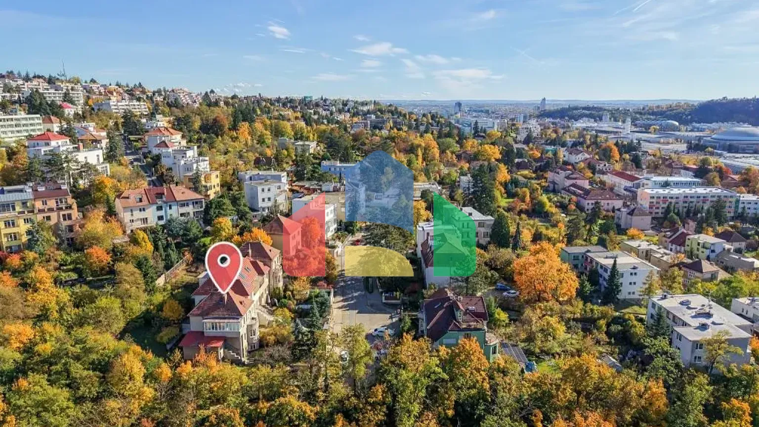 На продажу виллы 350 m², земельный участок 601 m²