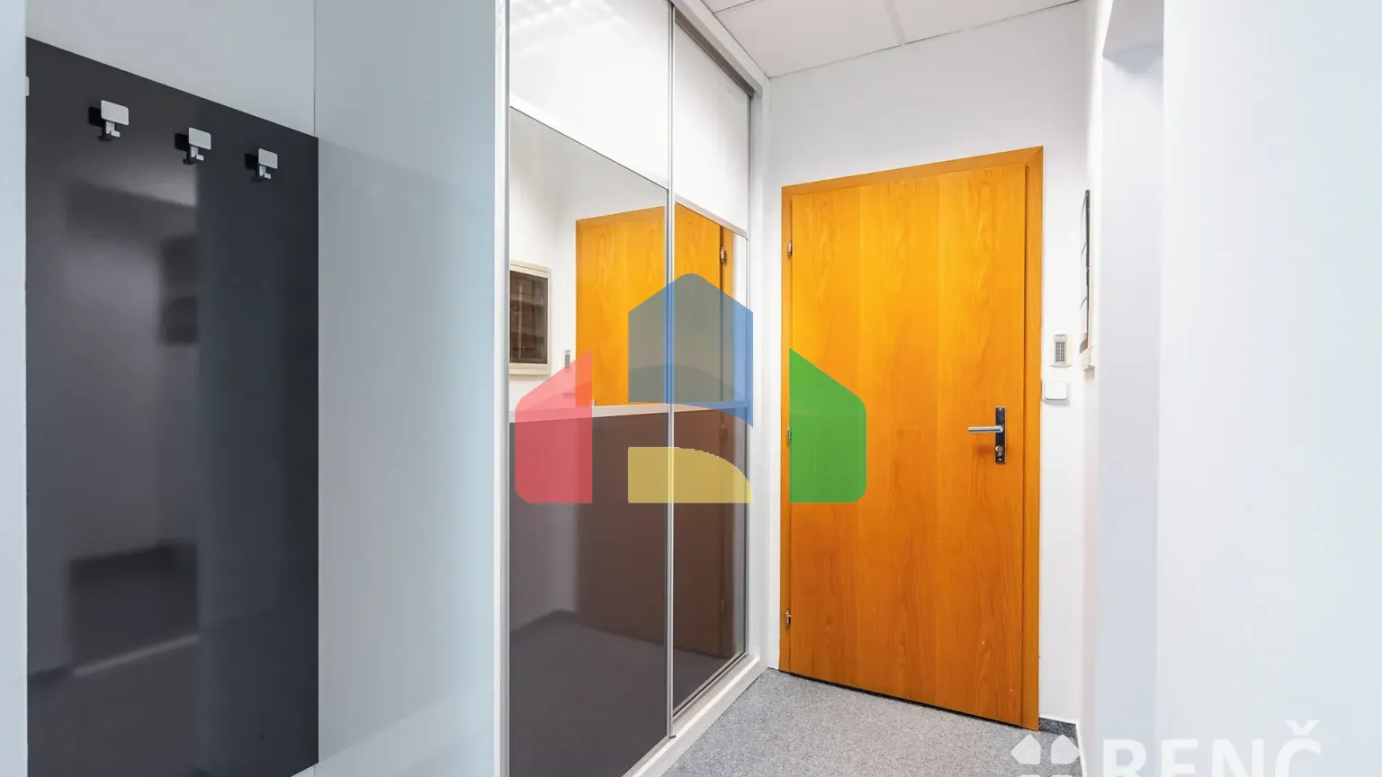 На продажу офисные помещения 70 m²