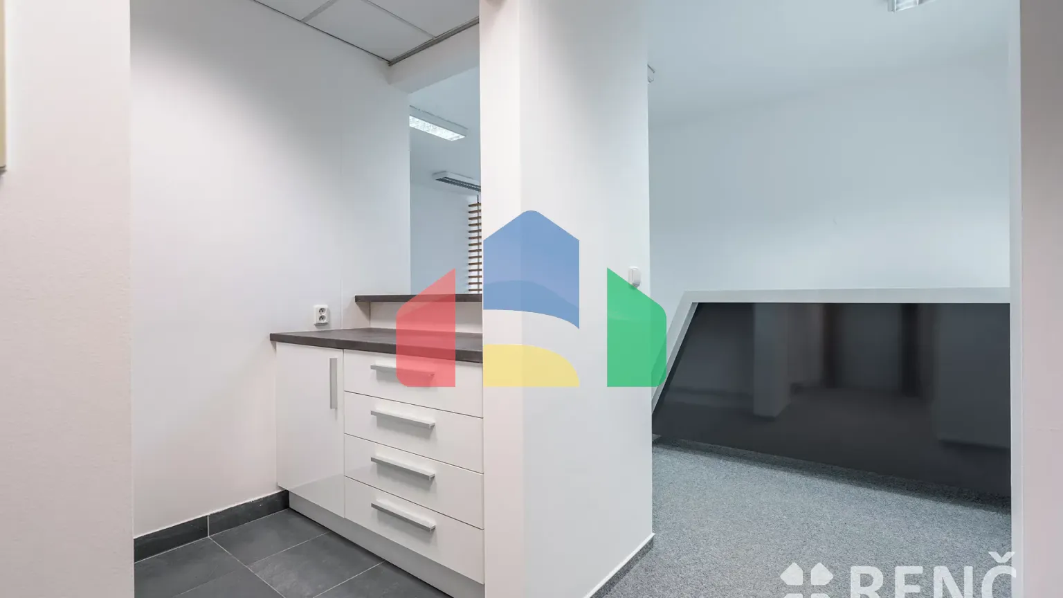 На продажу офисные помещения 70 m²