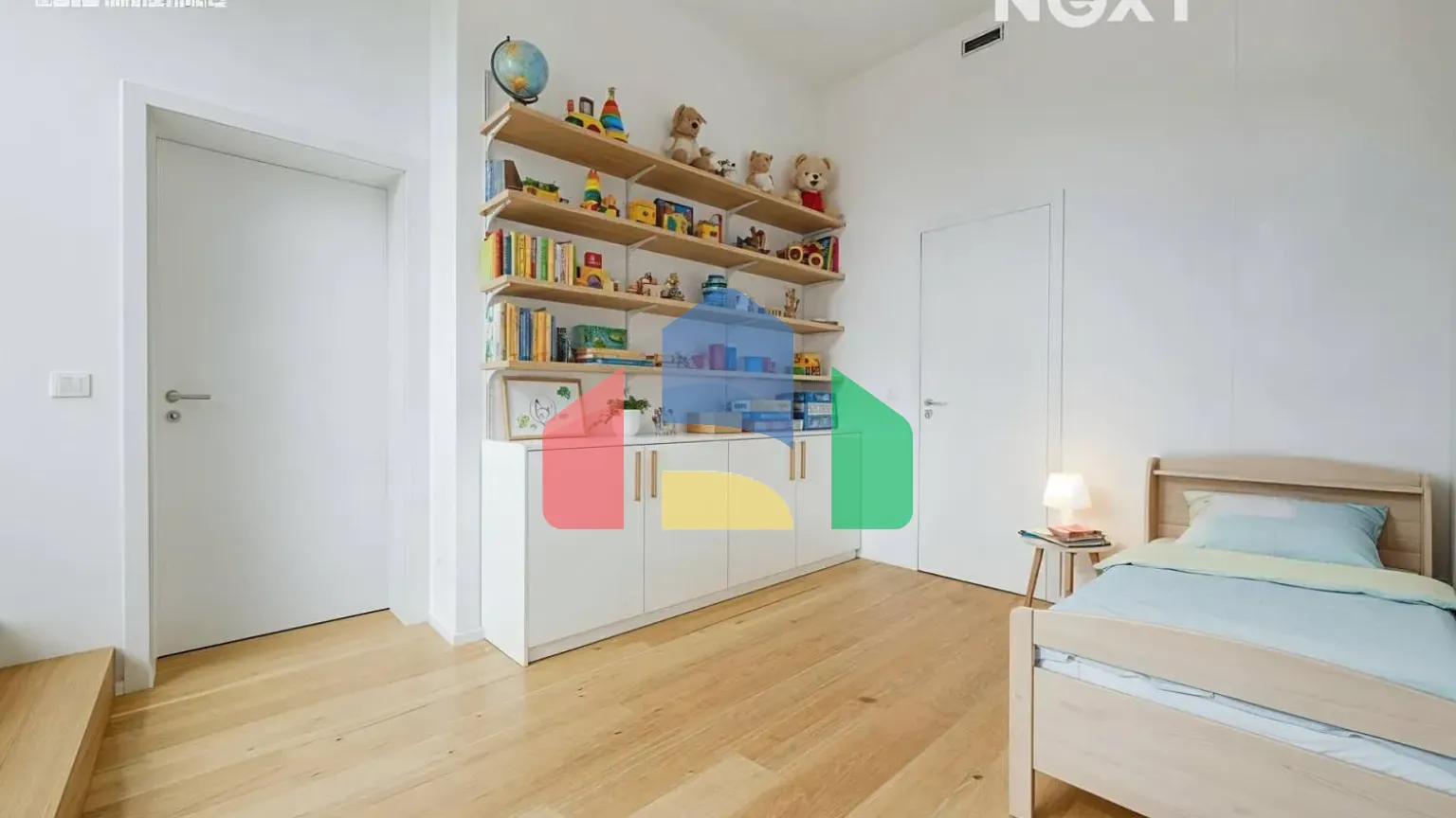 На продажу квартира 3-комн. студия 83 m²