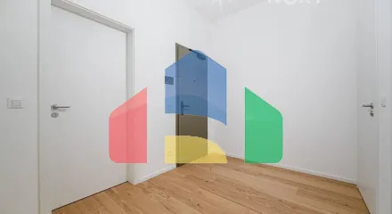 На продажу квартира 3-комн. студия 83 m²