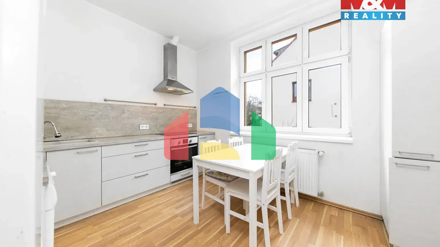 На продажу семейные дома 175 m², земельный участок 1254 m²