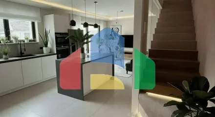 На продажу квартира 5-комн. студия 185 m² На продажу квартира 5-комн. студия 185 m²