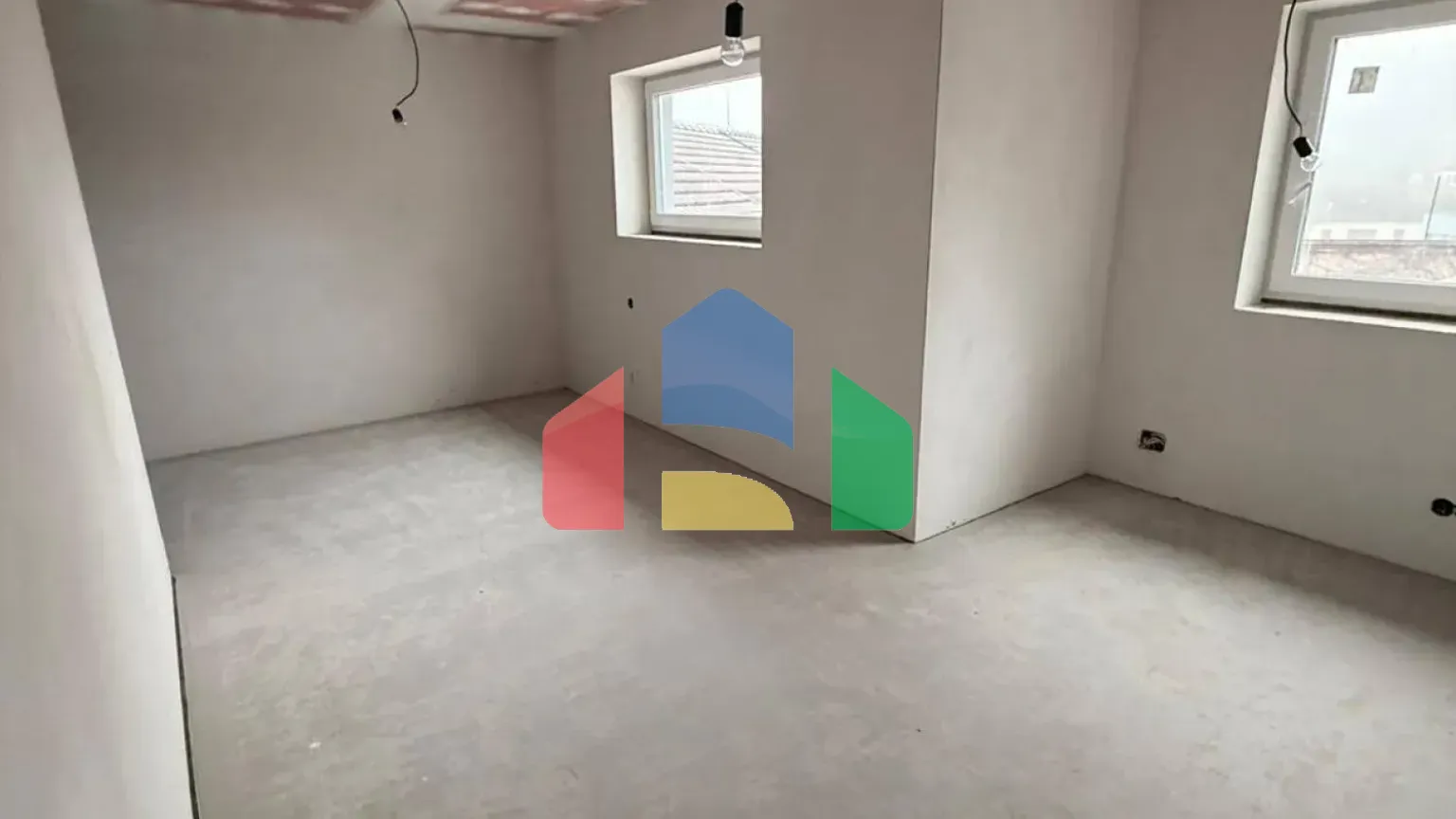 На продажу квартира 5-комн. студия 185 m²