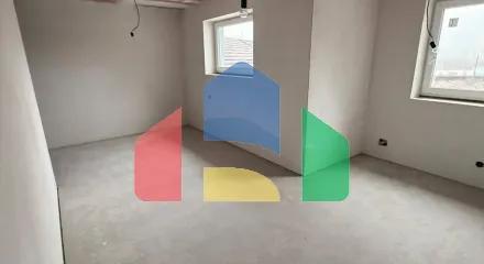 На продажу квартира 5-комн. студия 185 m²