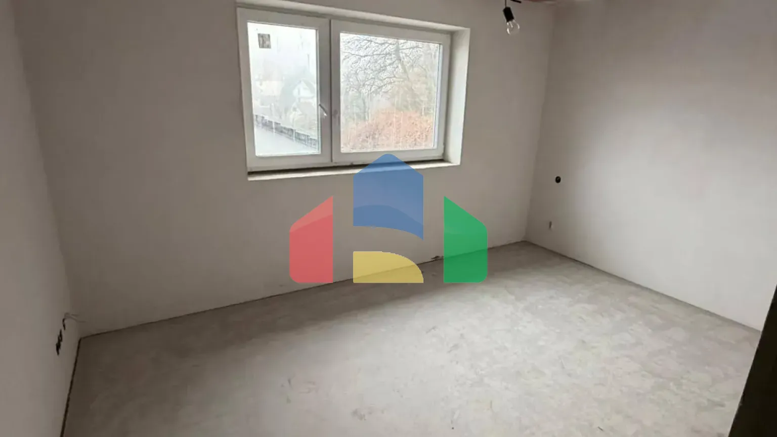 На продажу квартира 5-комн. студия 185 m²