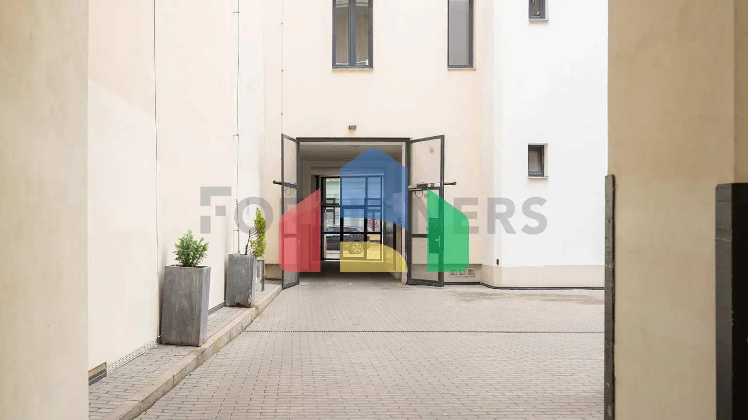 На продажу квартира 2-комн. студия 55 m²