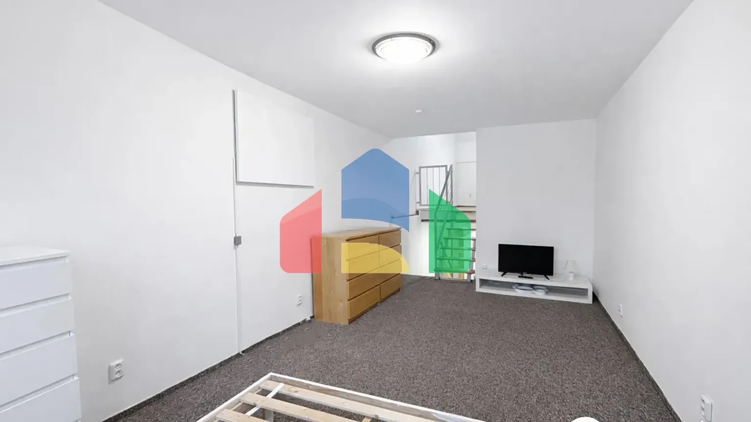 На продажу квартира 2-комн. студия 54 m²