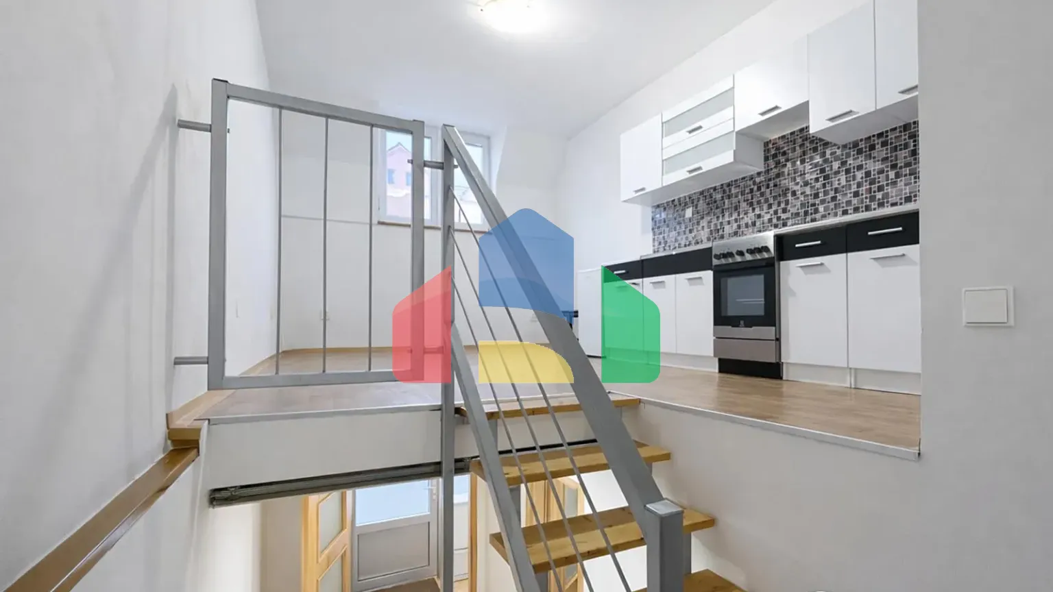 На продажу квартира 2-комн. студия 54 m²