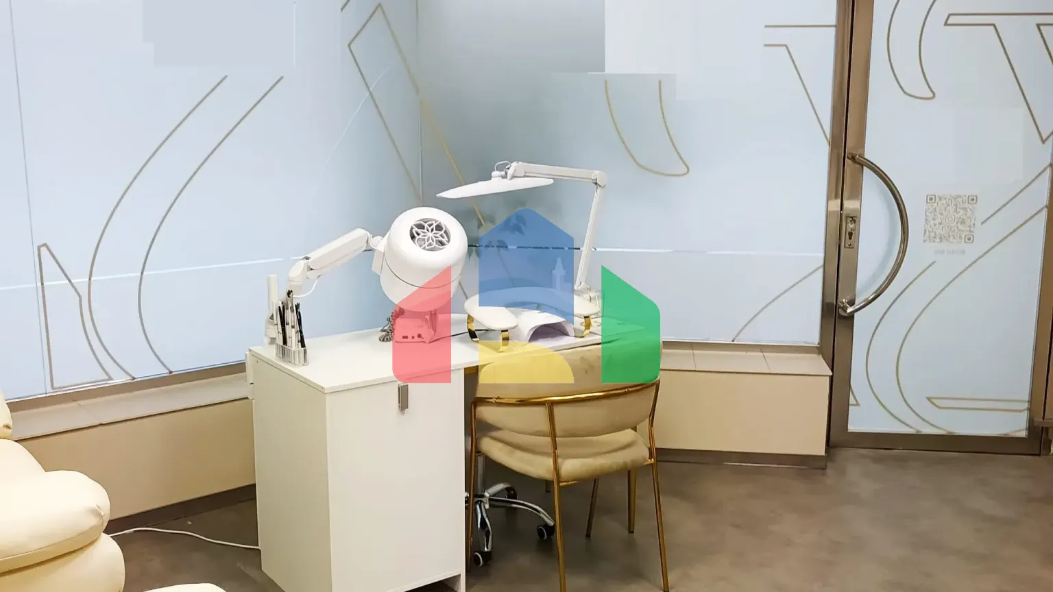 На продажу торговые помещения 27 m²