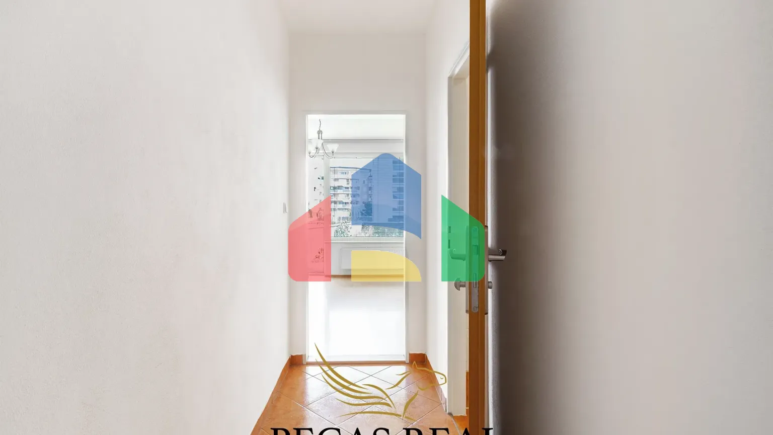 На продажу квартира 1-комн. студия 40 m²