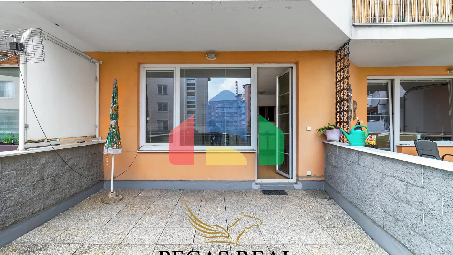 На продажу квартира 1-комн. студия 40 m²