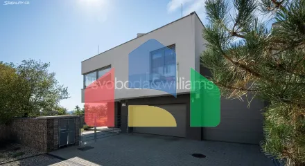 На продажу виллы 580 m², земельный участок 963 m²