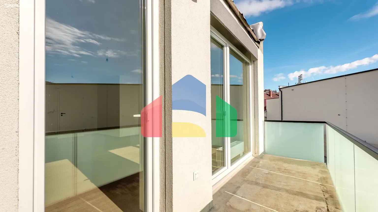 На продажу квартира 1-комн. студия 58 m²