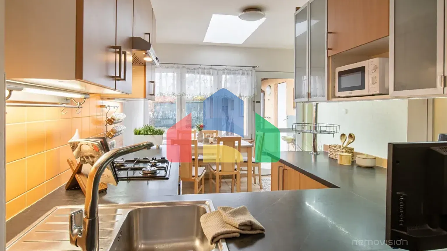 На продажу семейные дома 184 m², земельный участок 182 m²