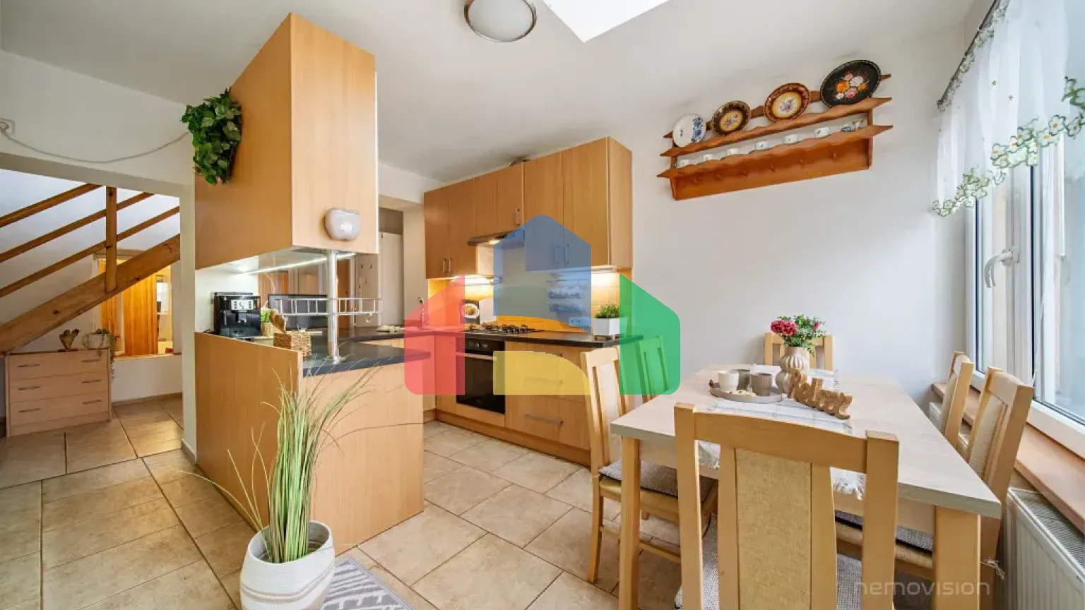 На продажу семейные дома 184 m², земельный участок 182 m²