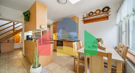 На продажу семейные дома 184 m², земельный участок 182 m²