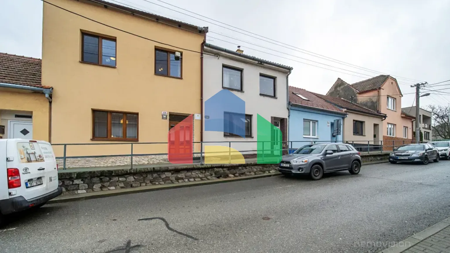 На продажу семейные дома 184 m², земельный участок 182 m²