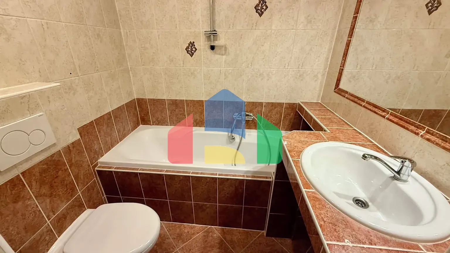 На продажу квартира 3-комн. студия 88 m²