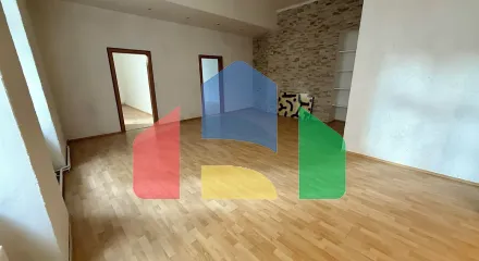 На продажу квартира 3-комн. студия 88 m²